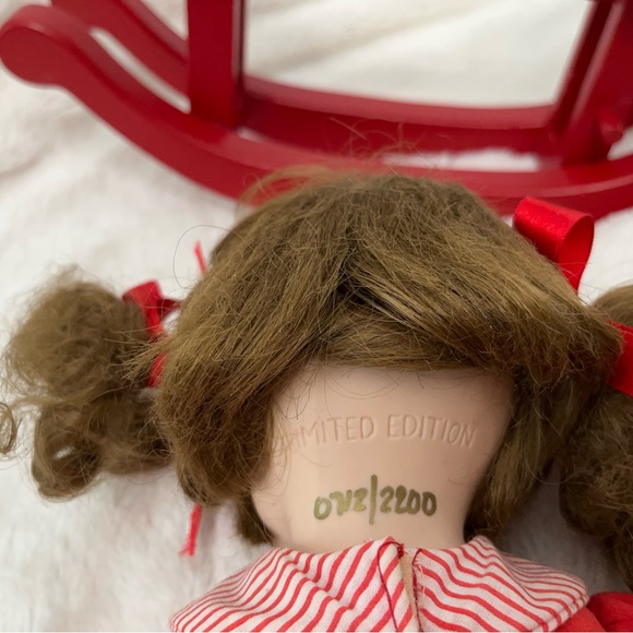 Porcelain doll on rocking horse - Picture 9 of 10